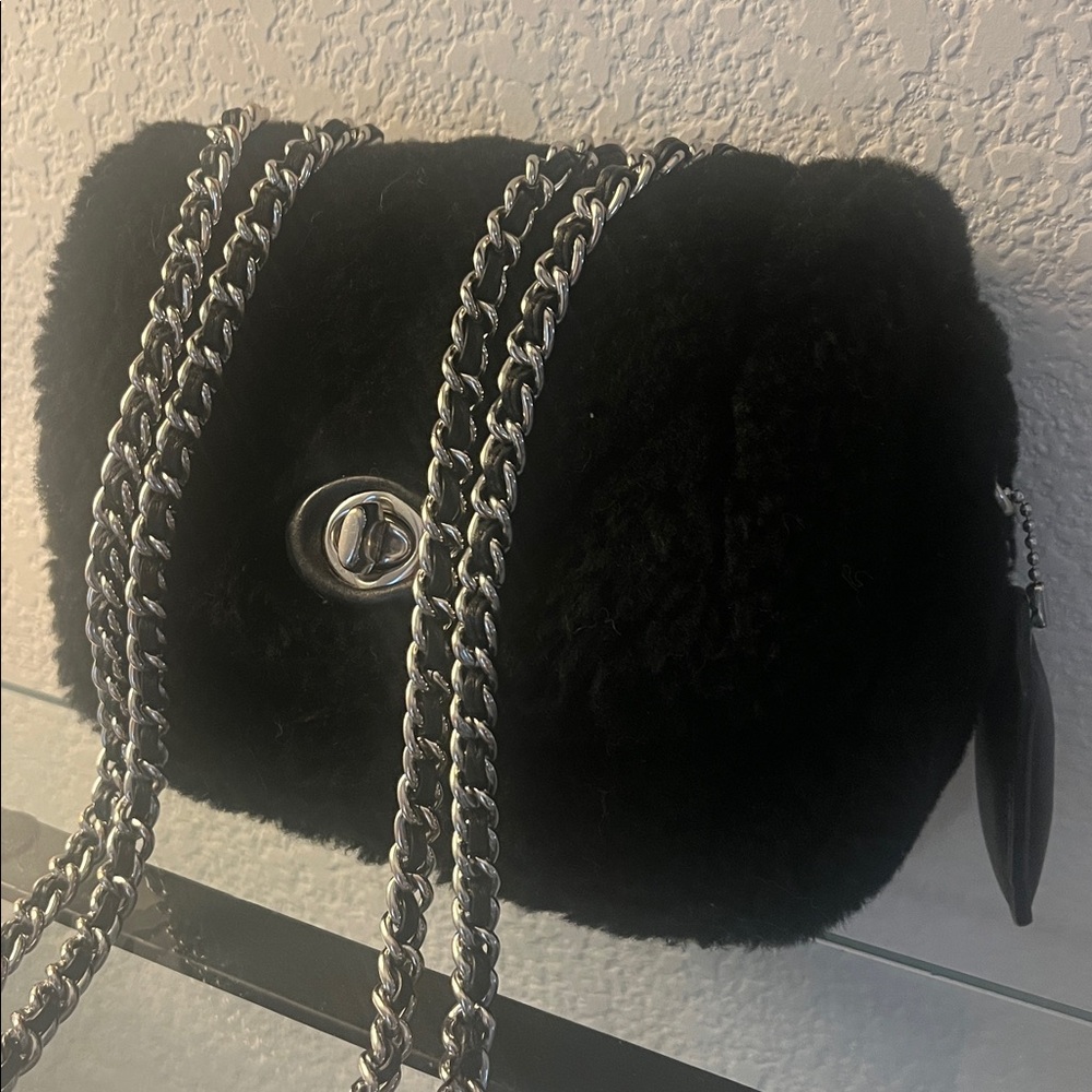 Coach Madison 18 Black Shearling Crossbody Shoulder Bag Purse - Picture 2 of 7